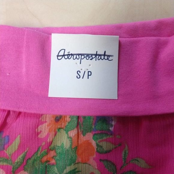 Aeropostale Pink Floral Overlay Skirt S/P - Picture 7 of 8
